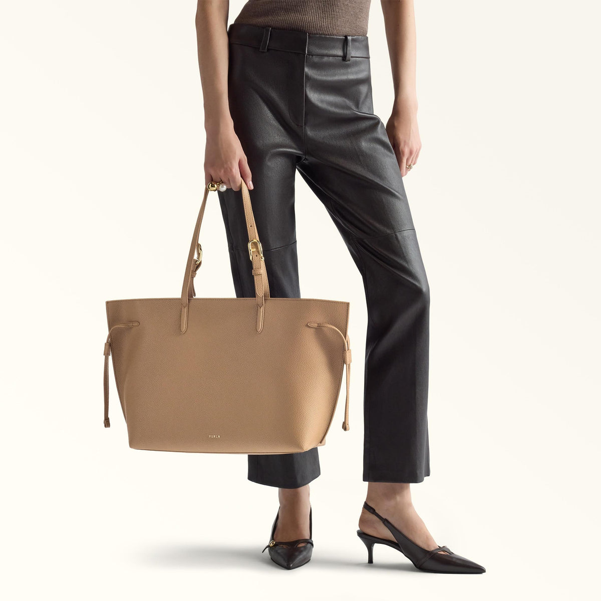 Furla Ava Tote L Toffee+Nero Int. - Furla