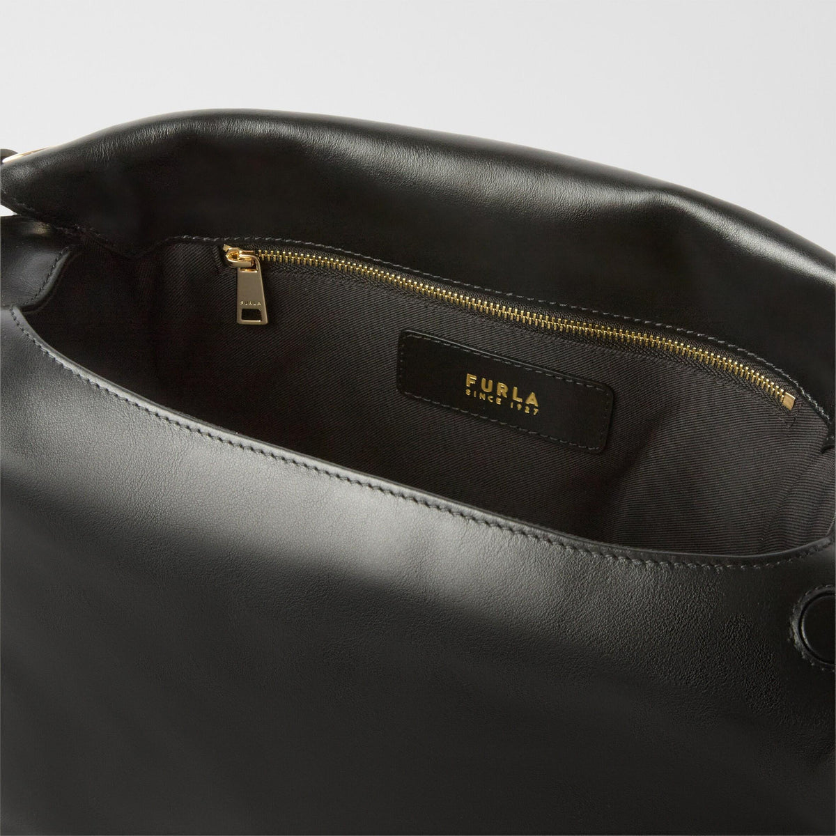 Furla Ginevra Shoulder Bag M Nero - Furla