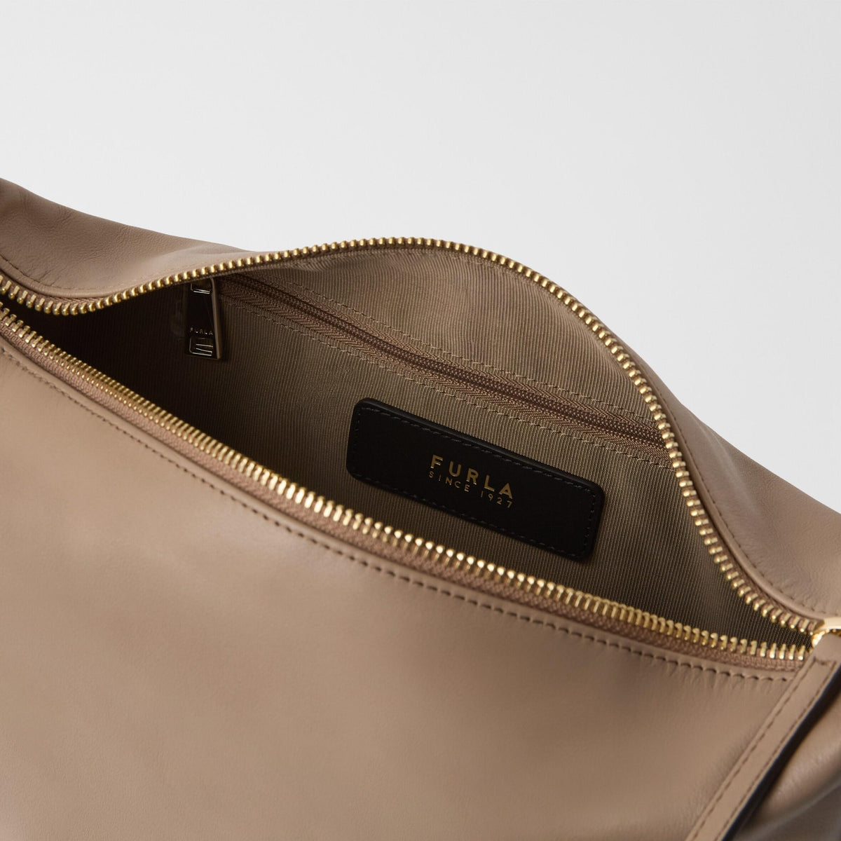 Furla Nuvola Shoulder Bag M Greige - Furla