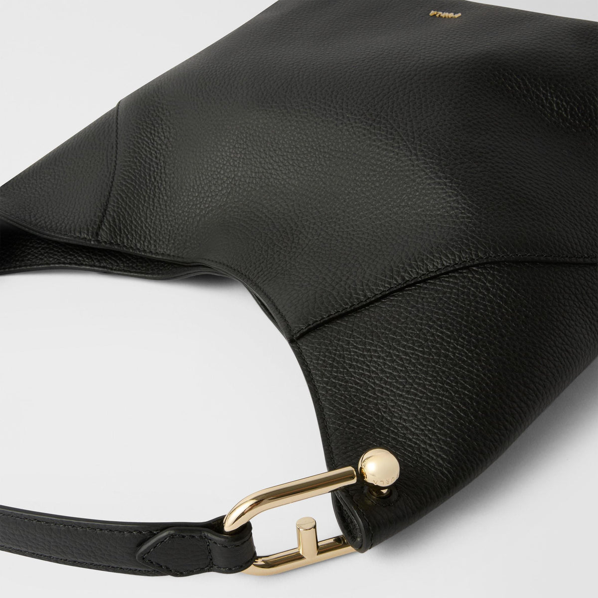 Furla Lara Shoulder Bag M Nero - Furla