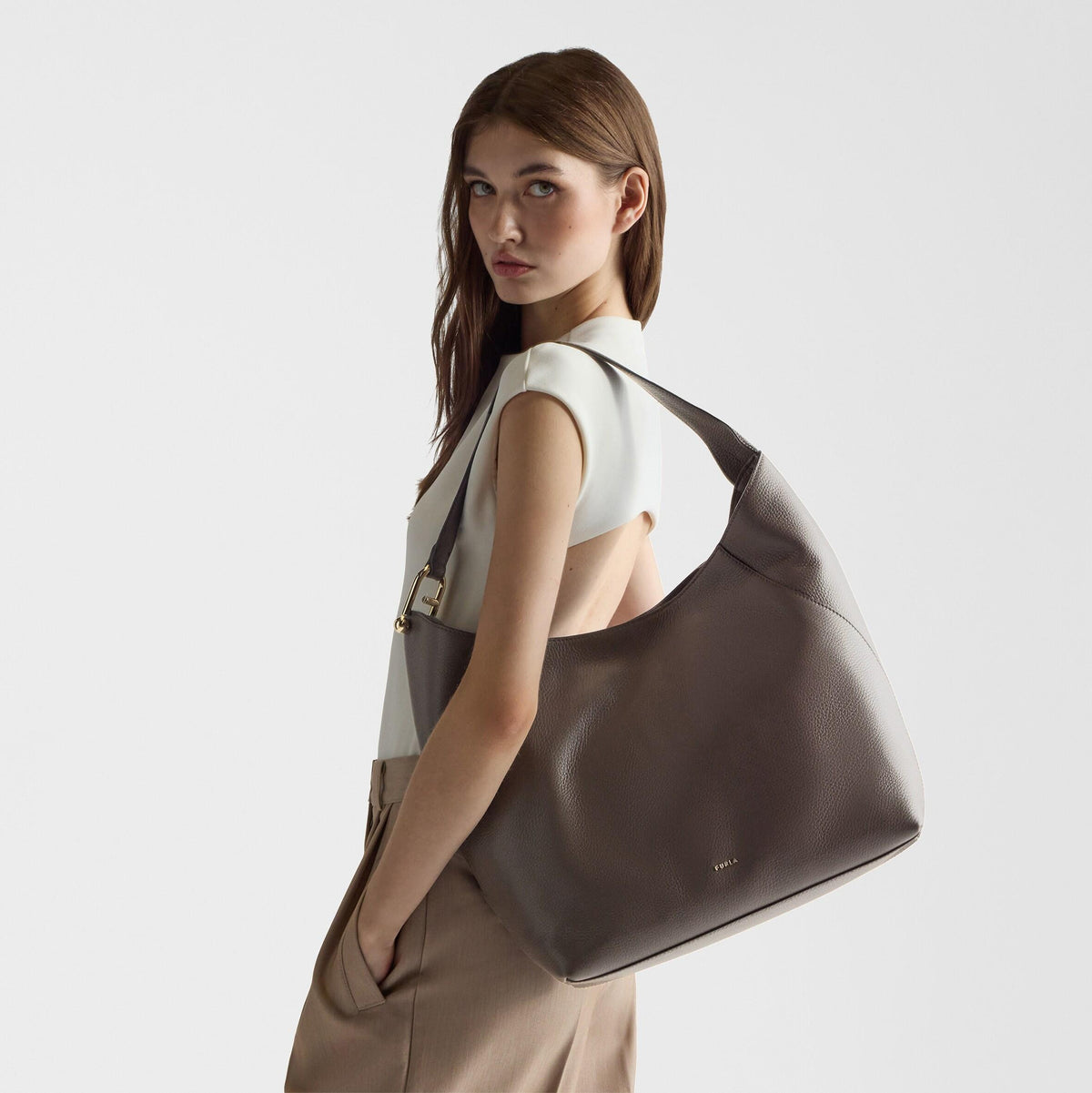 Furla Lara Shoulder Bag L Mogano - Furla