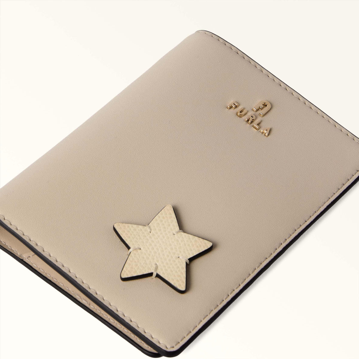 Furla Camelia Passport Holder S Toni Butter - Furla